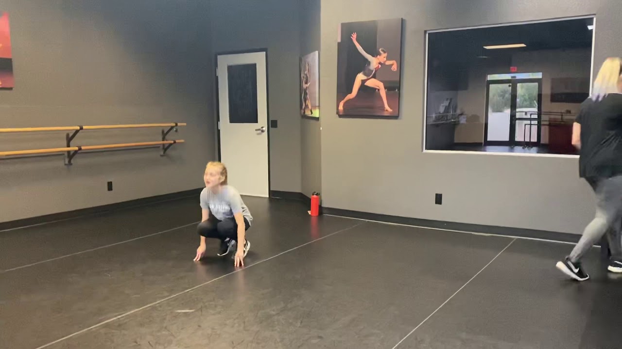 HIP HOP ACROSS THE FLOOR
