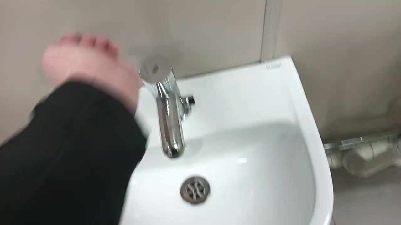 Auto blue light Asda hand dryer in Redditch asda in Redditch 