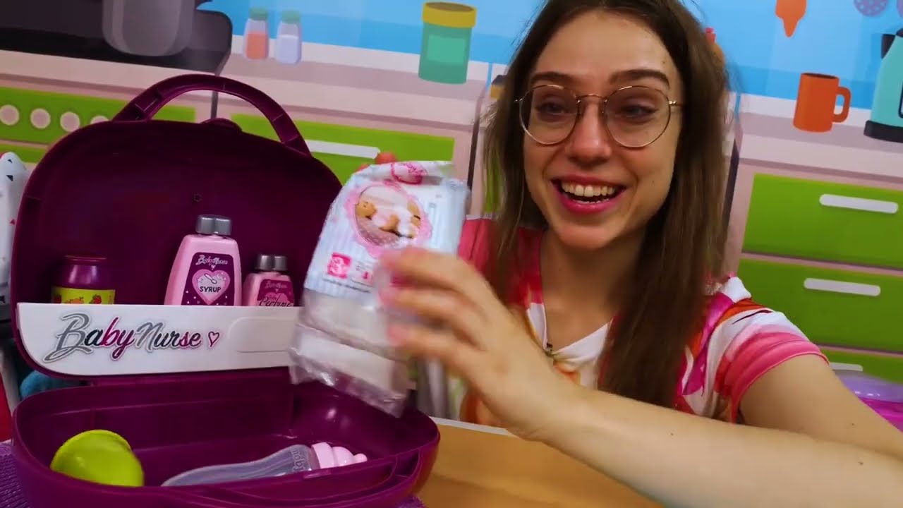 Baby Born -nuken päivärytmi: hampaiden pesu ja ostoksilla käynti!