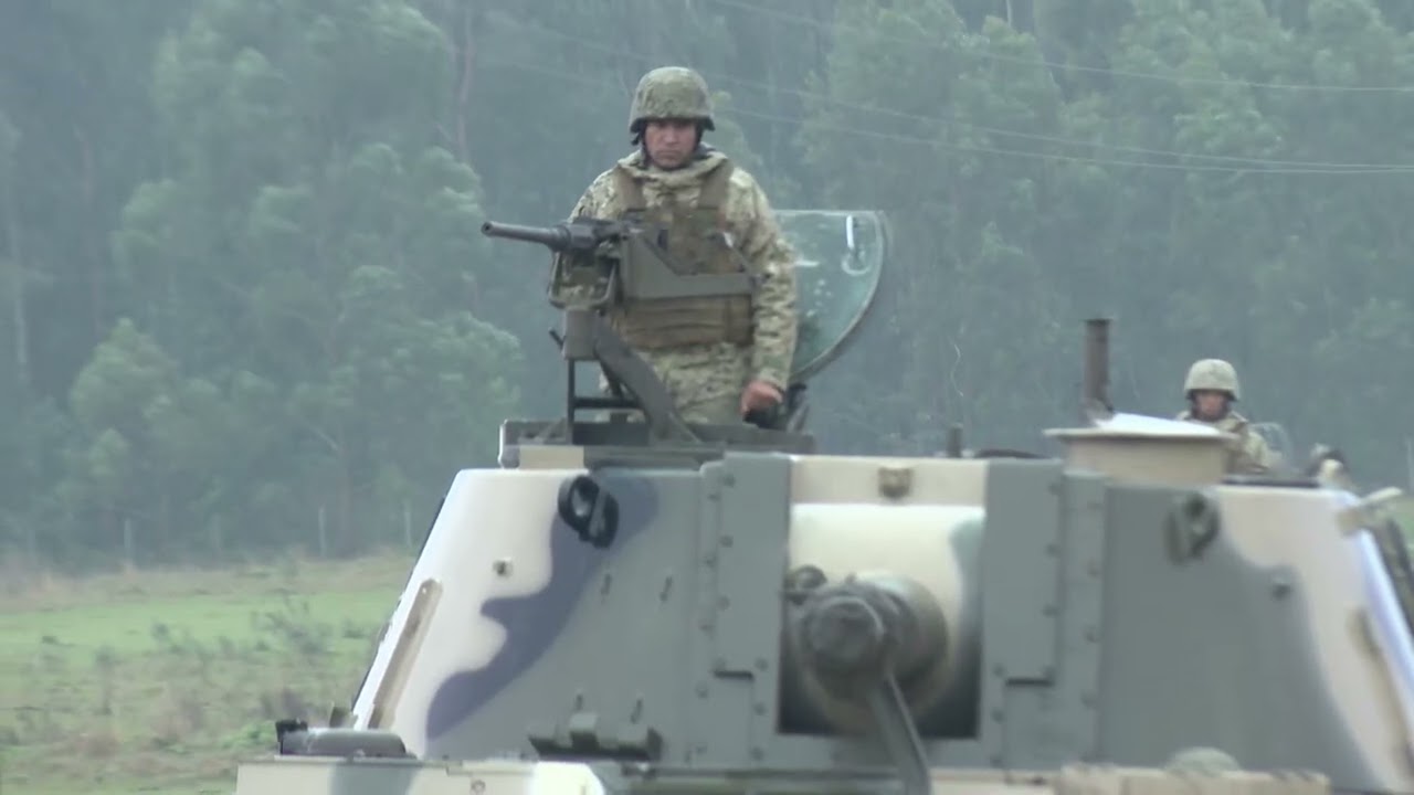 Ejercicios militares del Ejército uruguayo con la presencia del Presidente Luis Lacalle Pou