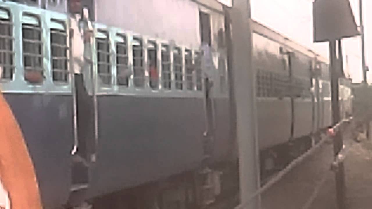 Kanpur Varanasi Varuna Express