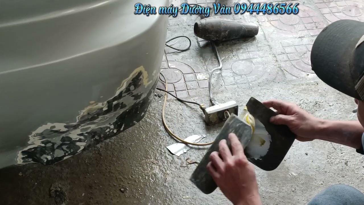 quy trình bả và làm nền bề mặt trước khi sơn lại ô tô thật đơn giản