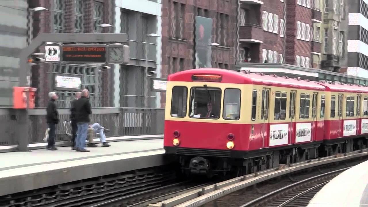 U-Bahn-Parade auf der Hamburger Hochbahn (100 Jahre Hochbahn). Mit T11,TU1,DT1,Schlepptriebwagen..