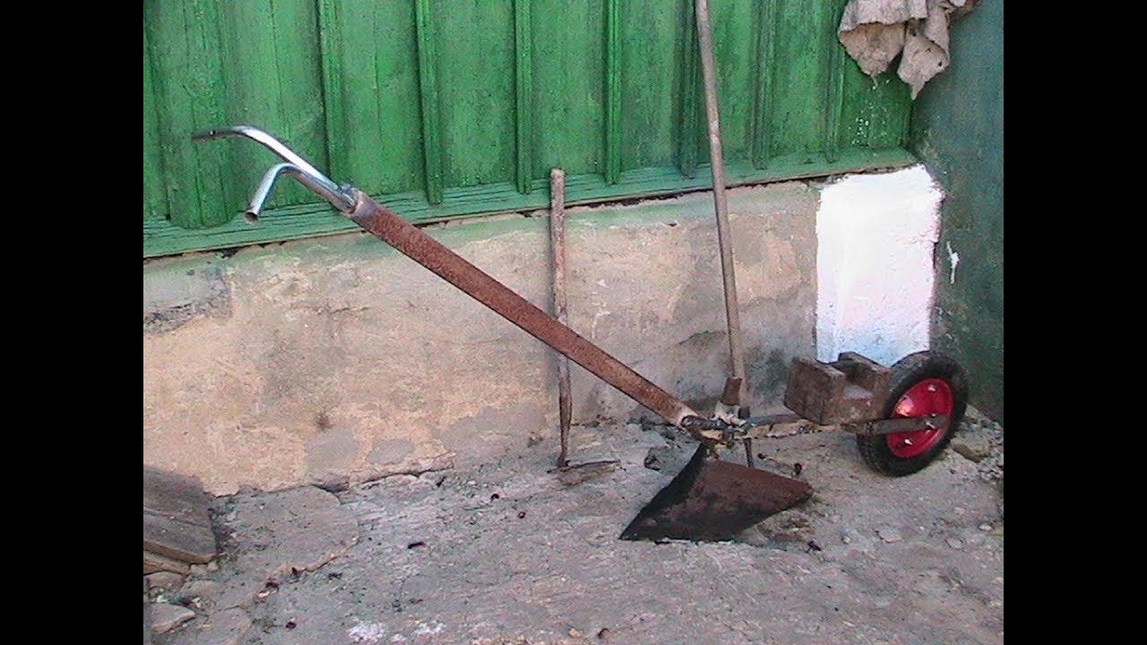 Самодельный ручной окучник...((Homemmade hand horn))