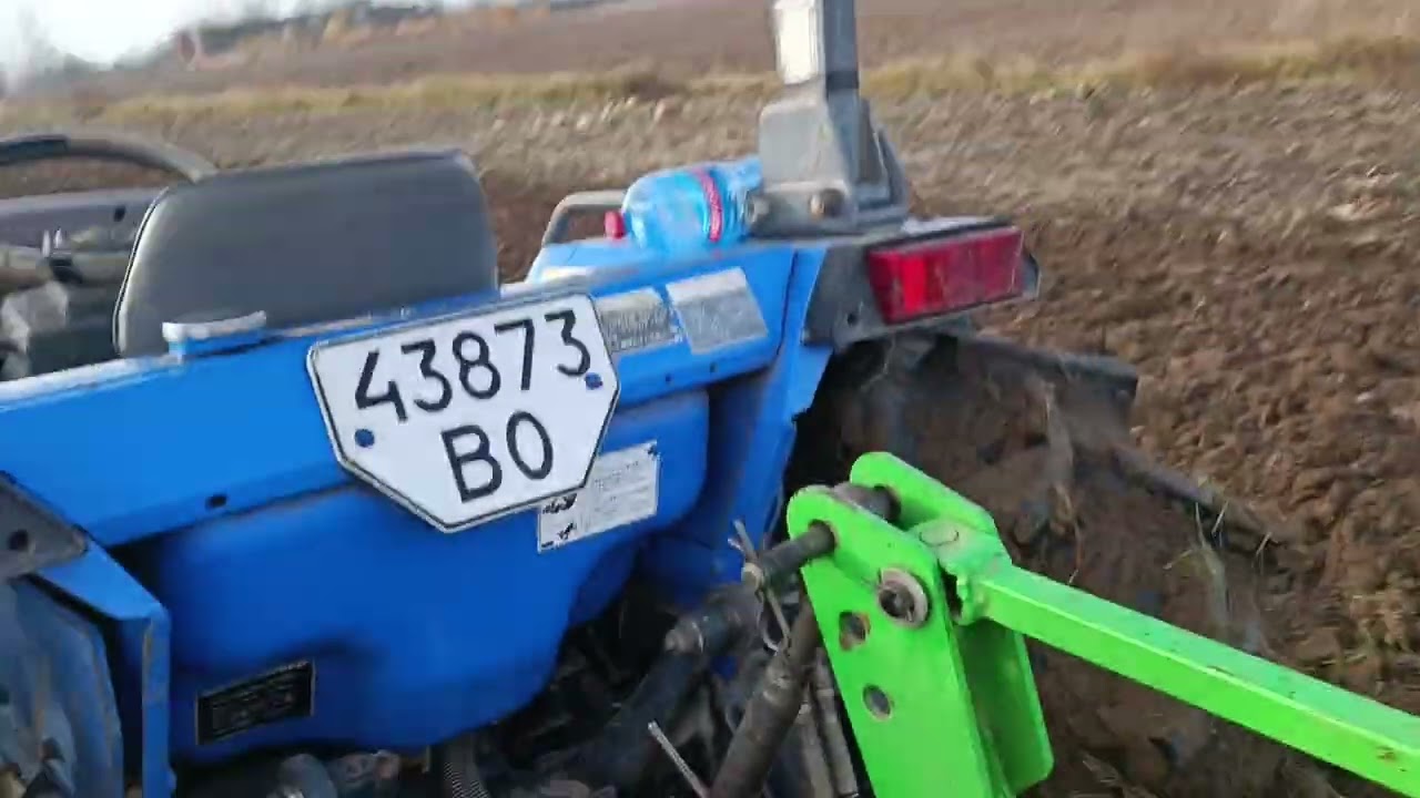 Управління на iseki-tk-33, оранка. 