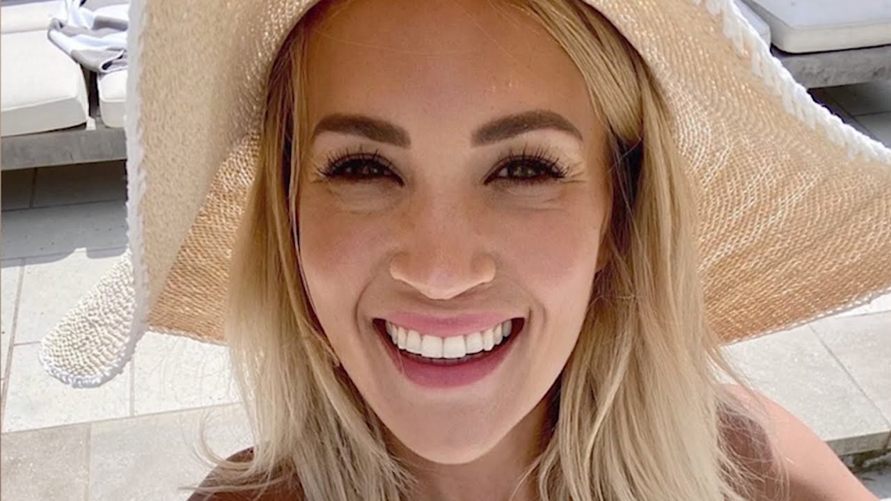 Carrie Underwood's Bikini Pic Shows Hard Work Pays Off