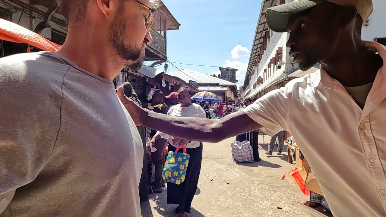 Situación incómoda en el mercado de las especias | Zanzíbar 🇹🇿