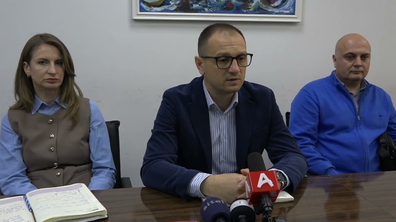 Депонијата кај Прилеп гори 3 дена, причина човечки фактор, се очекува целосно гаснење денес