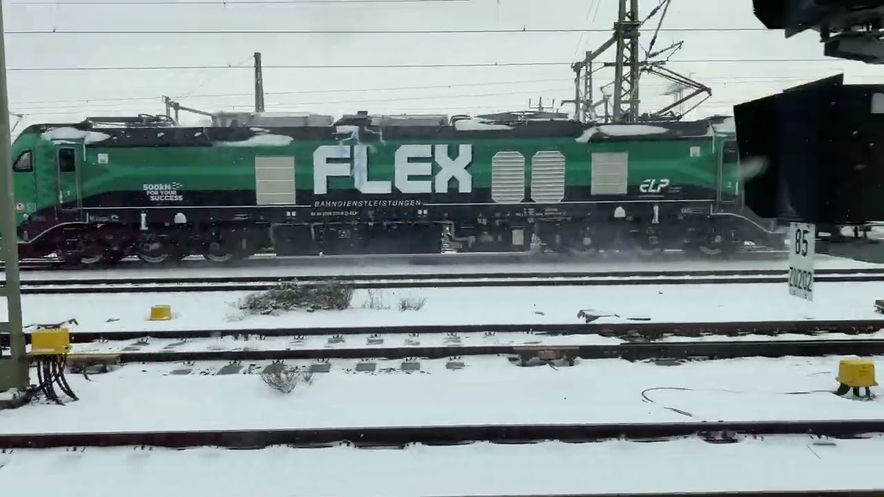 Лейпцигский вокзал (Hauptbahnhof) — крупнейший по площади вокзал Европы. Сквозь него проходит вся … 