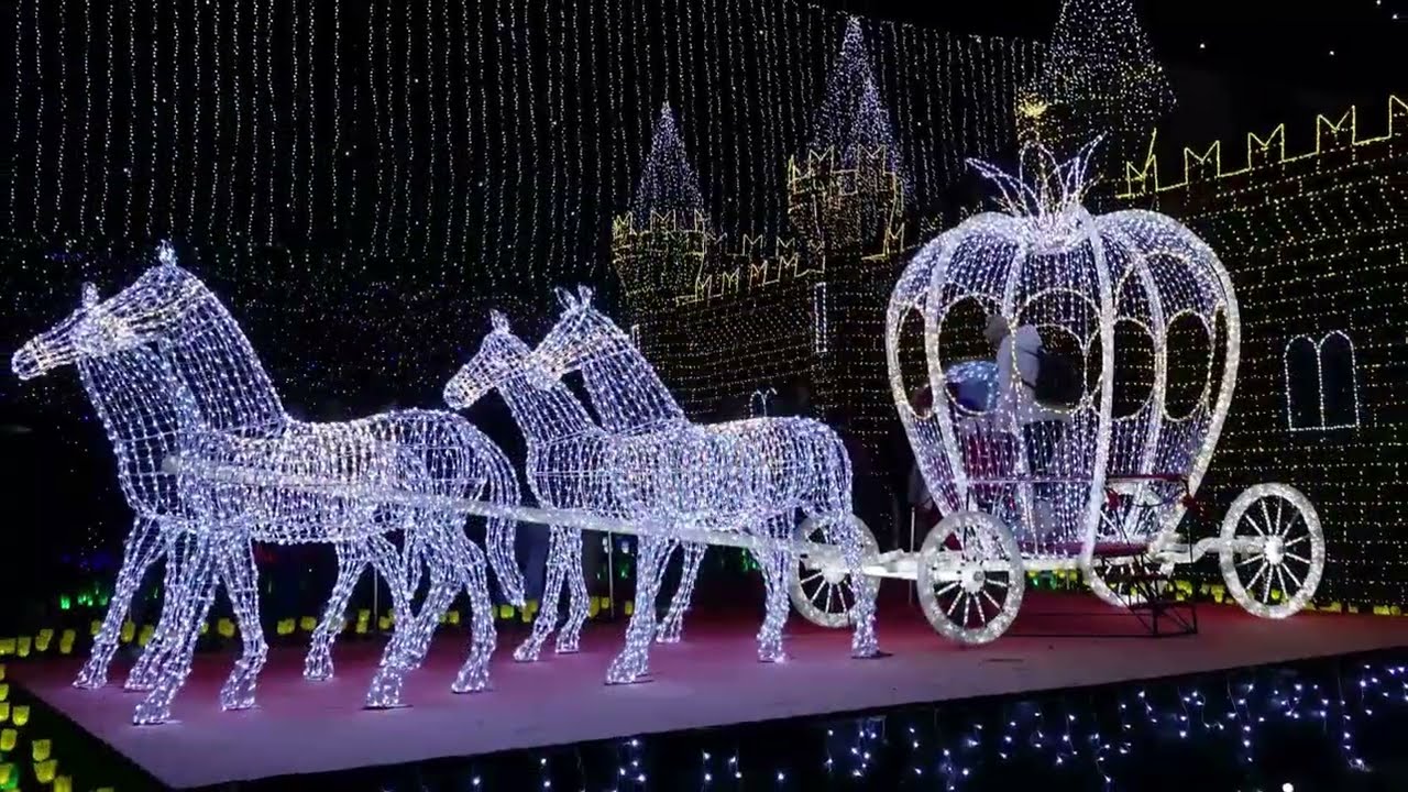 ***** LUCINE DI LEGGIUNO edizione 2025-2026 + Albero di Natale di Travedona Monate alto 11 metri