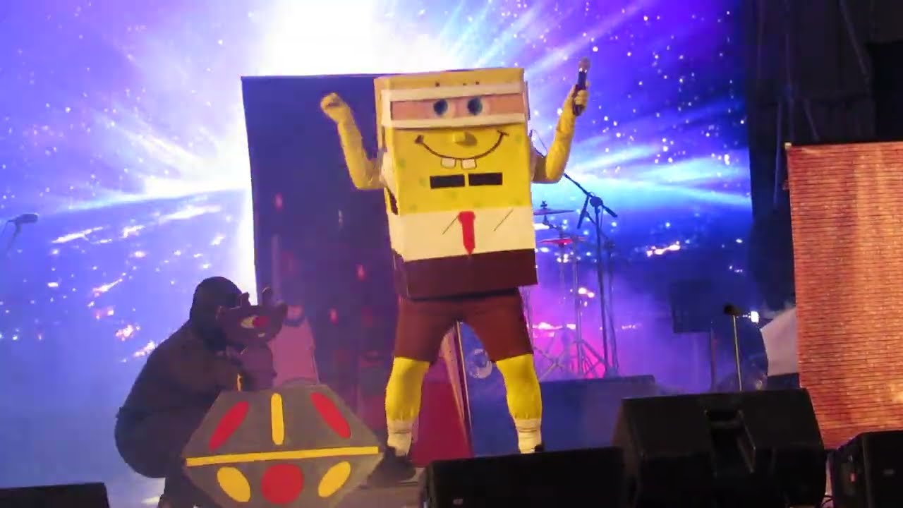 SOY UN CACAHUATE! Bob Esponja cosplay en el Día del Comic Festival 2025