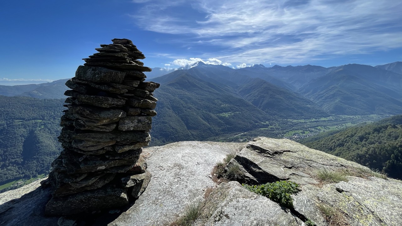 @16 - walking mountains, lost in Alps & installing hob in kitchen