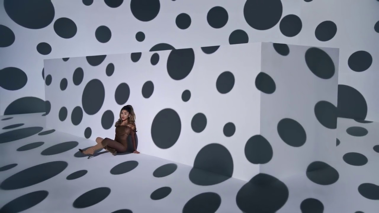 Ariana Grande 34 35 lyrics (official Video)