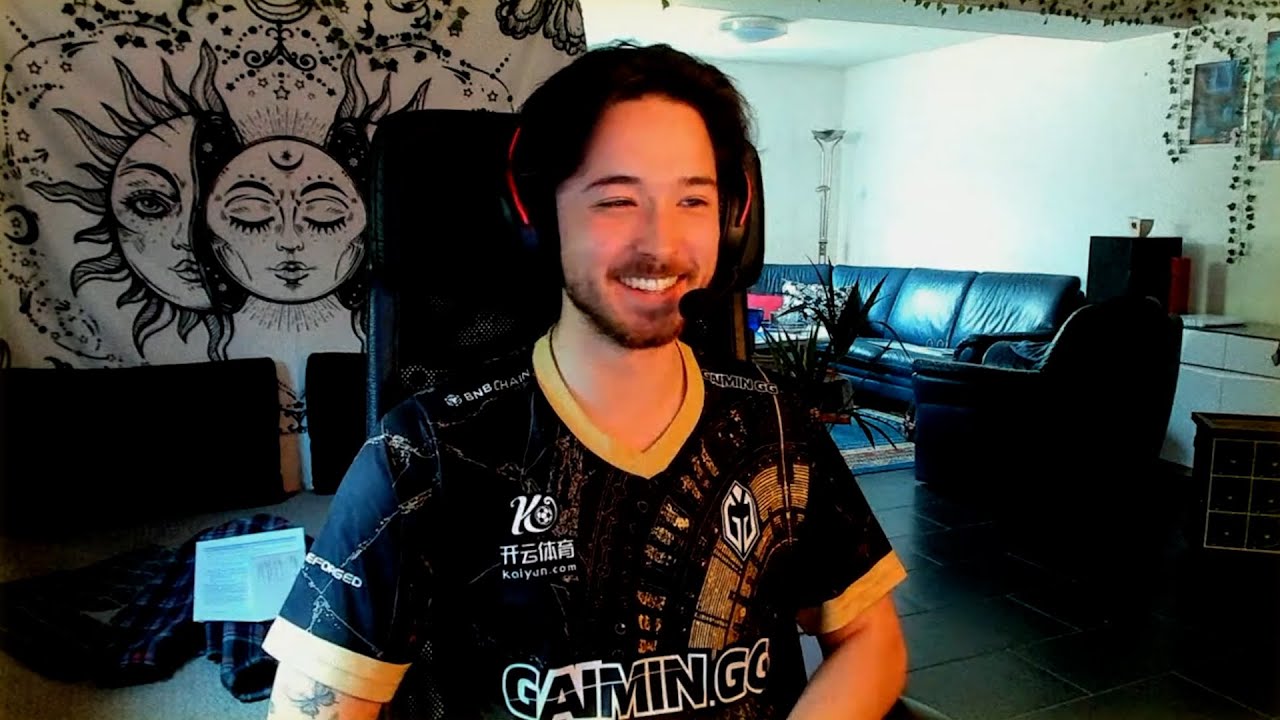 tOfu: &laquo;Моя мама смотрит каждый матч, она шарит в Dota больше меня&raquo;