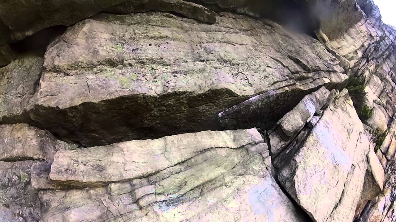 Trad Climbing on Modern Times at The Gunks, NY