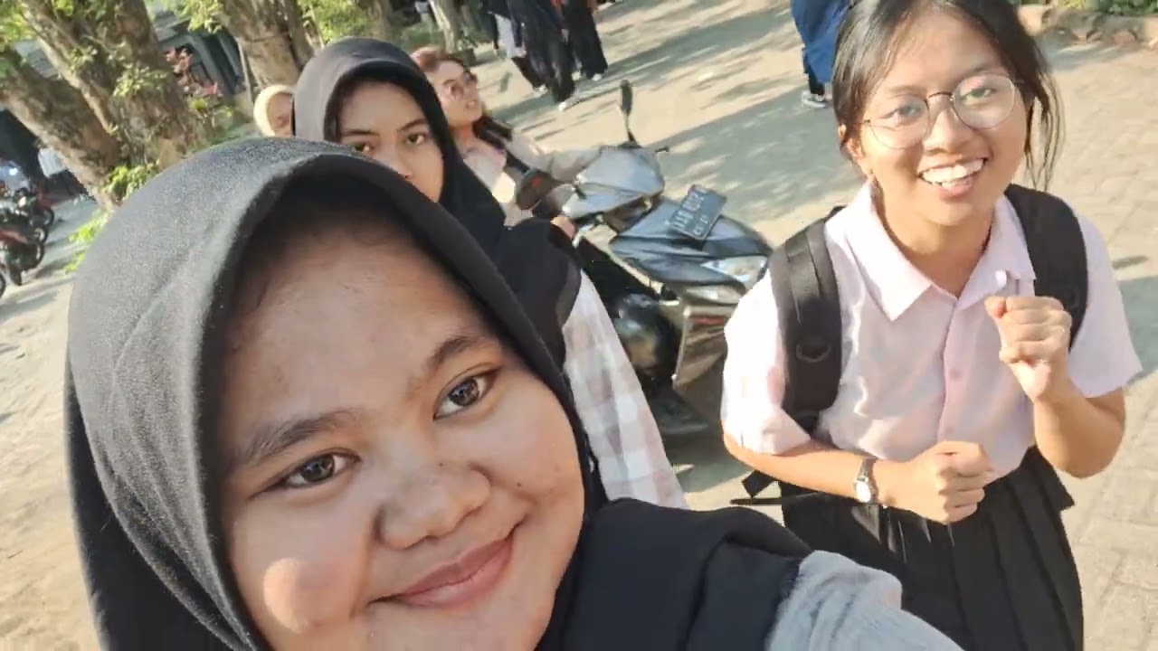 vlog balik kampus (bocah maba) with lizzoy kiyul🤩