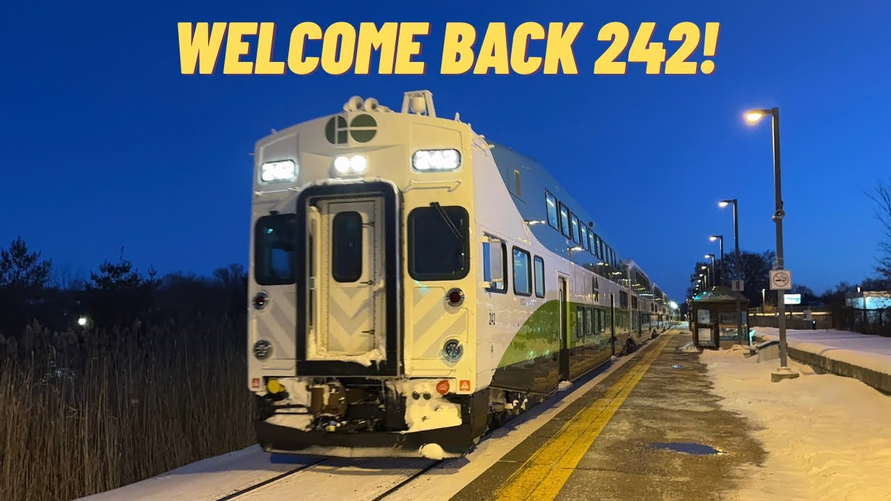 (Loud K5LA Horn) Go Transit 6825 North With Newest Refurbished Old Cab Car 242 And 638 