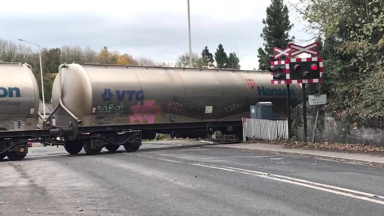 *Broken Amber Light* Clitheroe West Bradford Road Level Crossing (Lancashire) Saturday 03.11.2018