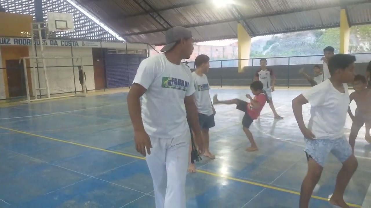 Capoeira Chaval treinamento de queixada.