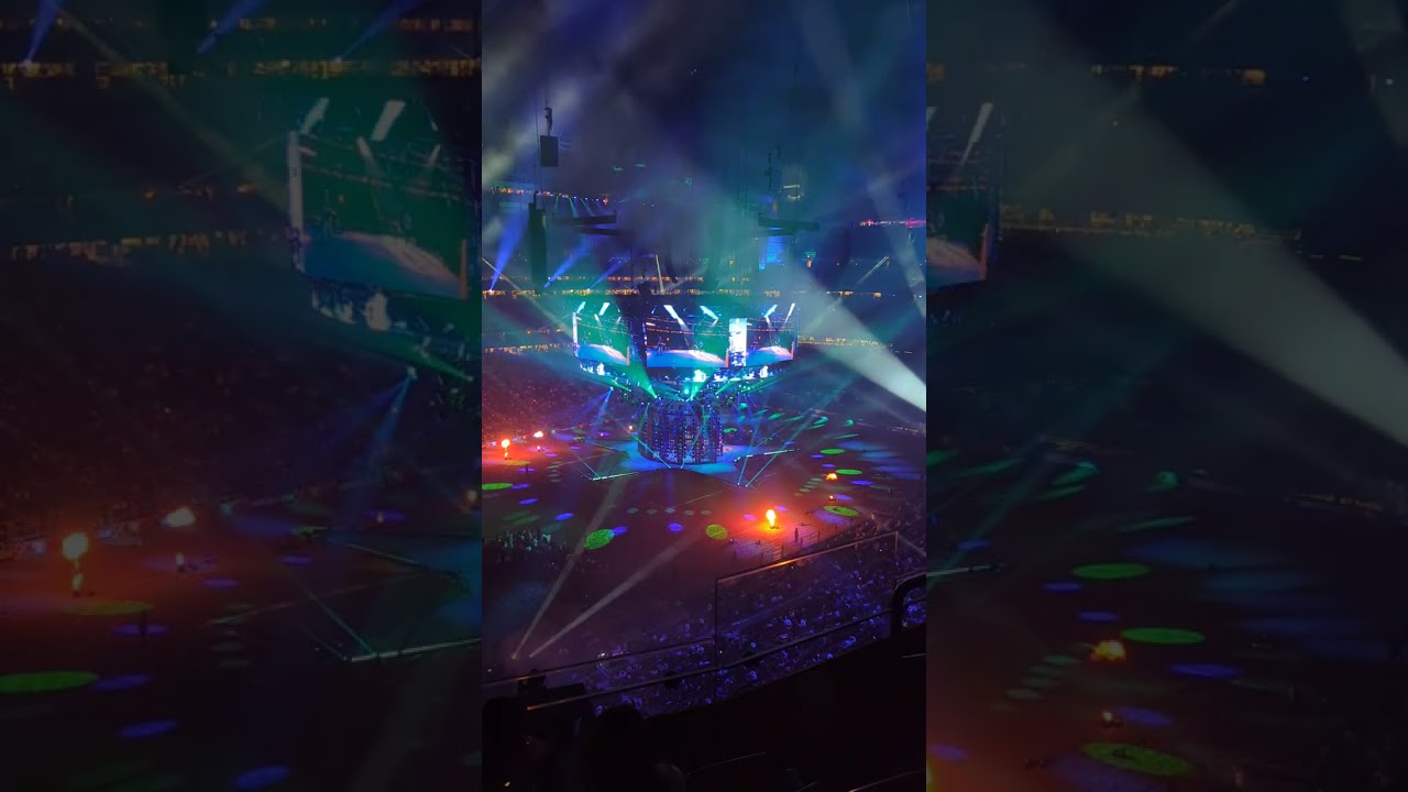 Houston Rodeo 2026, Russell Mania
