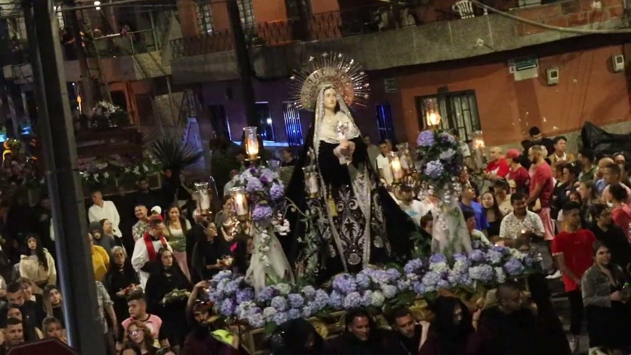 Procesión al Santo Sepulcro Viernes Santo 2023 / Semana Santa Parroquia Jesús Caído Itagüí