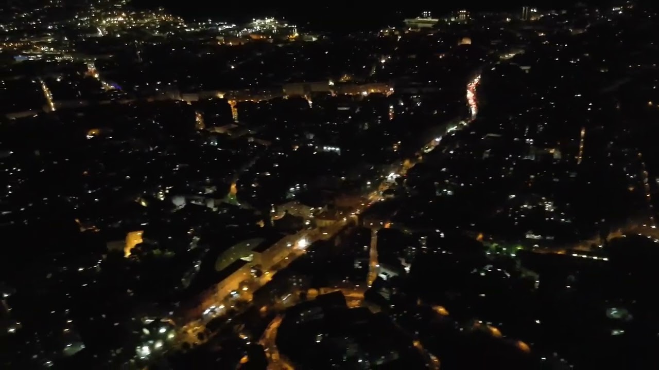 Napoli: Atterraggio notturno all'aeroporto Capodichino