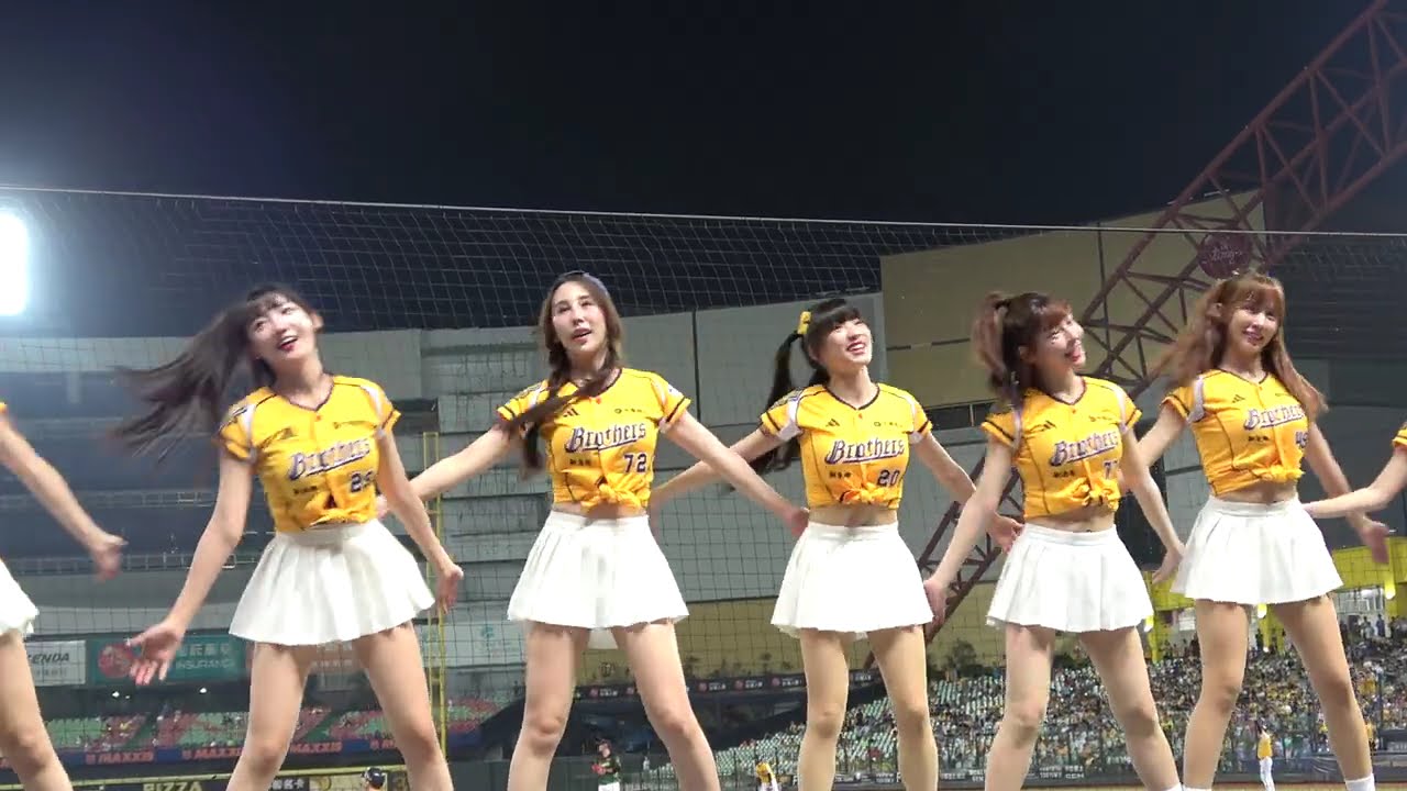 20251003_Passion Sisters_晴兒、芊芊_8局下應援_陳統恩、岳政華、黃潮降臨(黃韋盛、江坤宇、王威晨)、李振昌登板曲