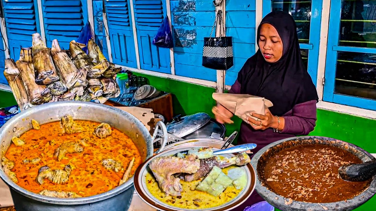 PERJUANGAN SEORANG IBU!!! RELA TEROBOS HUJAN DEMI NAFKAHI KELUARGA 
