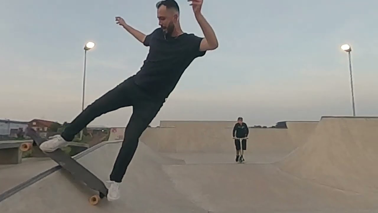 After Hours | Apex 40 Diamond Drop | Skatepark Longboarding