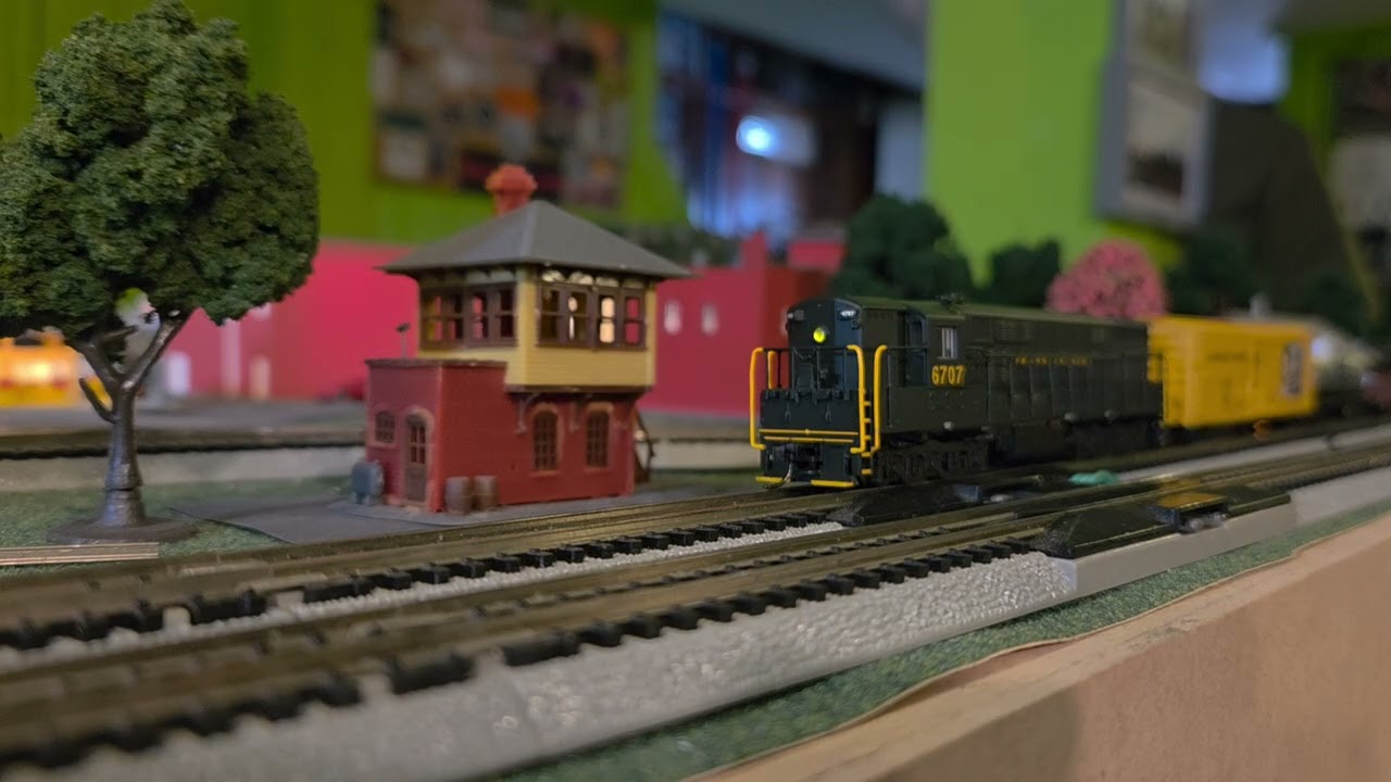 Pennsylvania N Scale  Train Master 