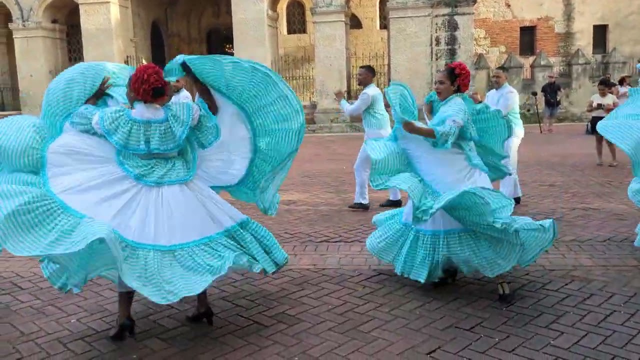 Folkloreband auf dem Plaza de Colon in Santo Domingo