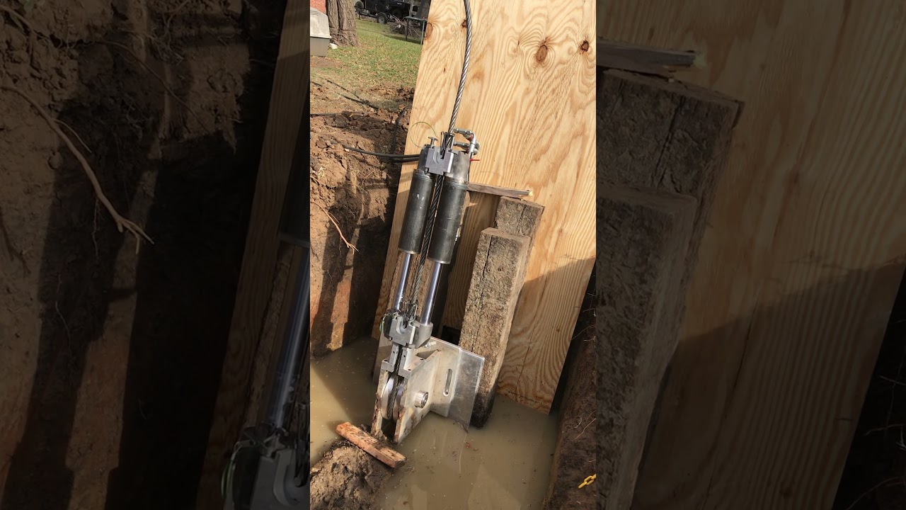 Trenchless Equipment's 45 Ton Ram