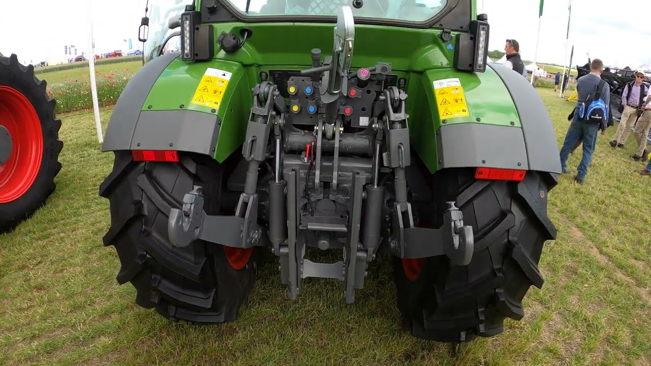Трактор Fendt 211p Vario ProfiPlus 3.3 литра, 3-цилиндровый дизельный (105 / 114 / 124 л.с.), 202...