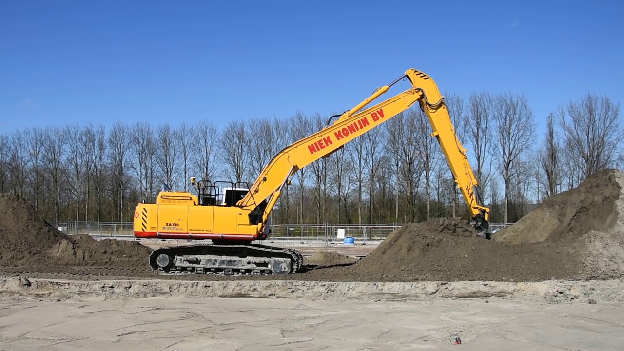 Hitachi ZX 300LC-6 longreach excavator - Niek Konijn B.V.
