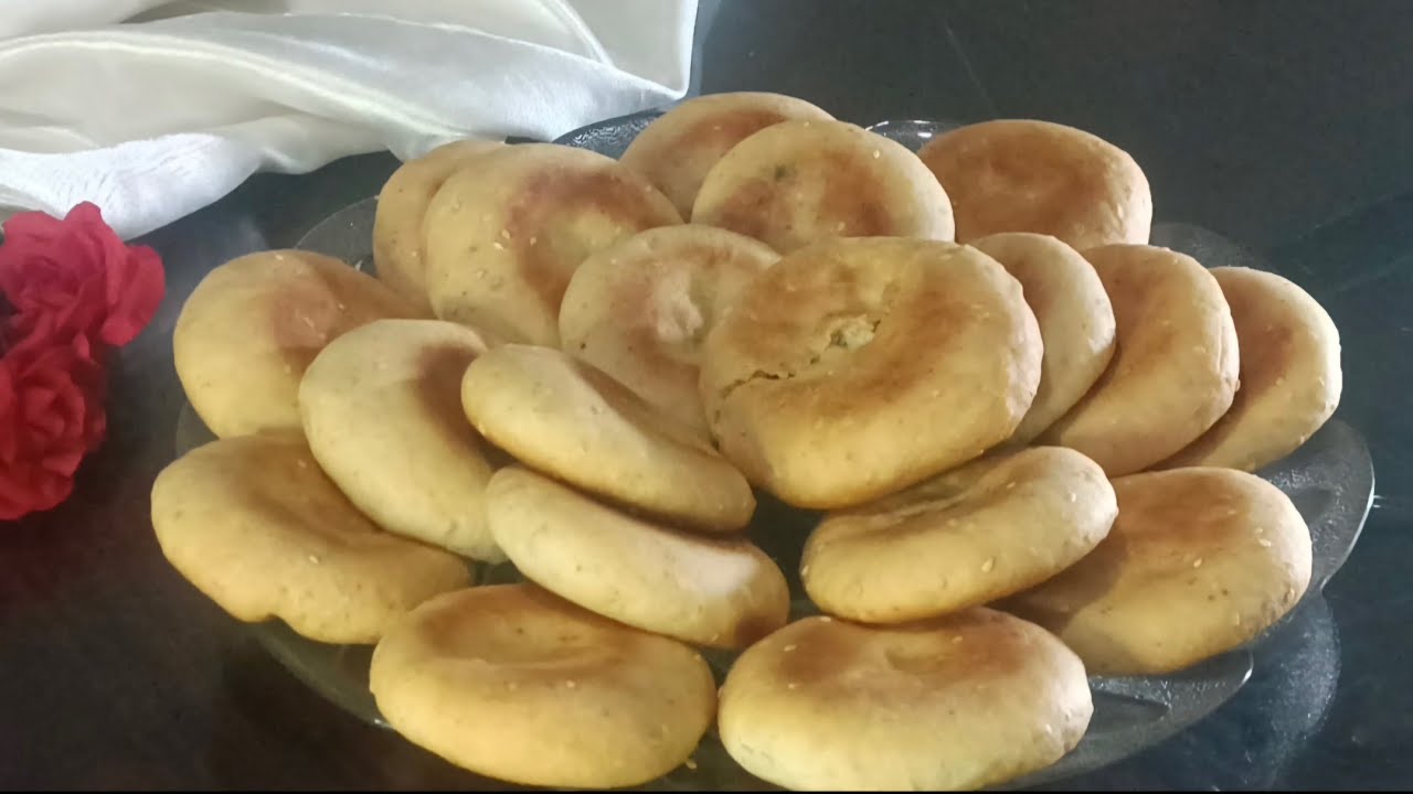قرص طرية بالحشوة اللي تحبيها (حلو و حادق) مش هتاخد وقت و طعم يجنن 😍❤️#قرص_طرية #عجوة #قرص #جبن 