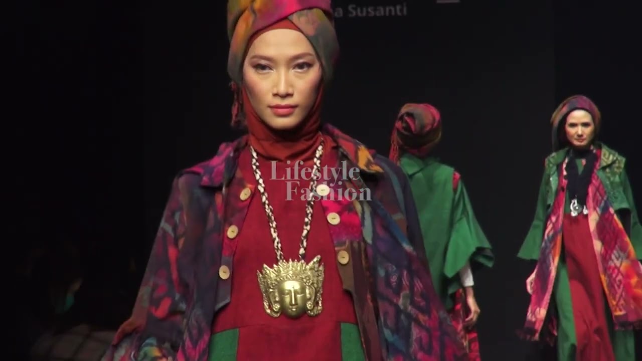 RUNWAY : PAGELARAN MUFFEST 2022 VIVI ZUBEDI, DIAN PELANGI, IDENTIX.ID, KHANAAN - PART 2