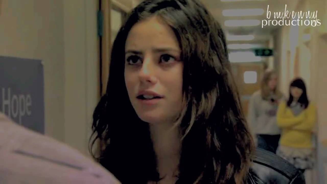 ► Naomi/Cook/Effy; Nine Crimes