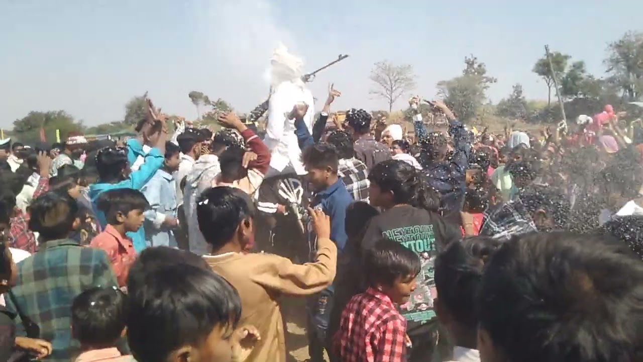 novlo jovai aayo re marr suryolol aadiwasi shadi at gawadi arvind musical band