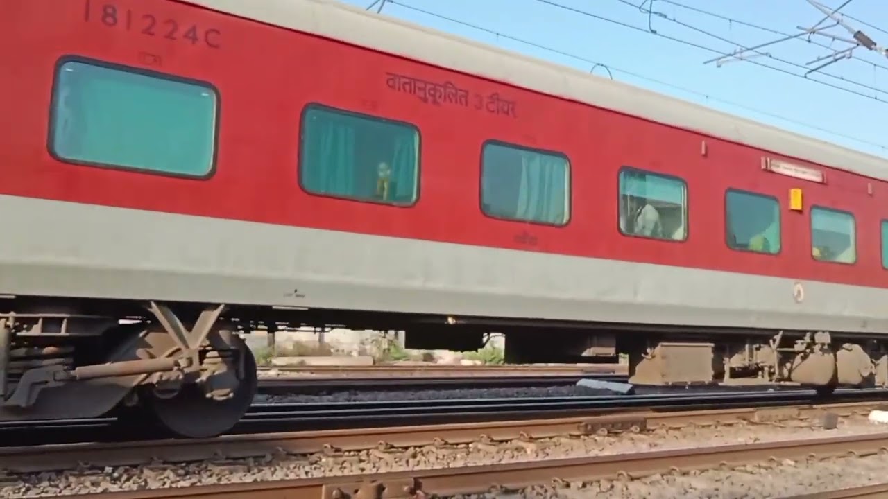 Mr train tracker #swatantrata senani superfast express
