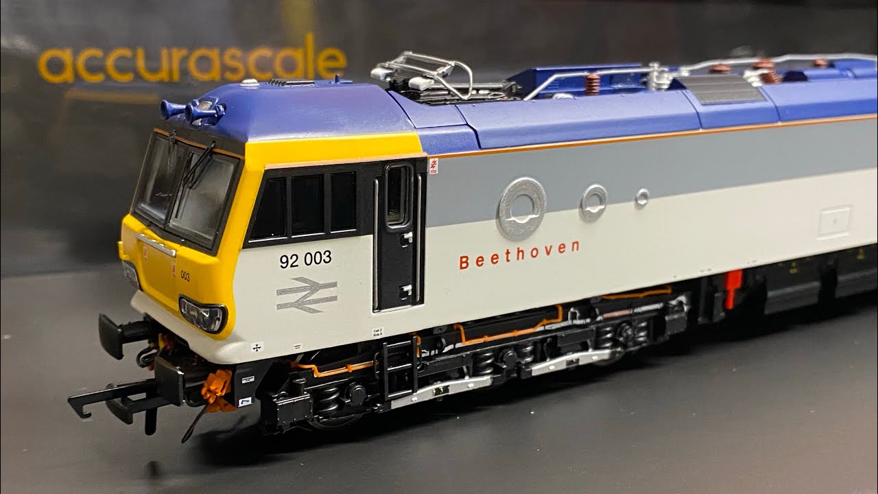 Accurascale class 92 model review. Is this the BEST RTR loco ever?