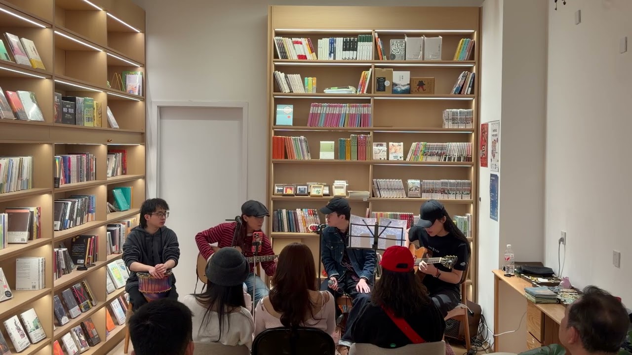 烟花从侧面看是圆的还是扁的——无法私有化的绿色泥沼