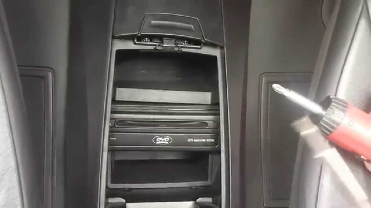 How to Remove Navigation Drive from BMW Z4 2003 to 2008 for Repair. (part 1)