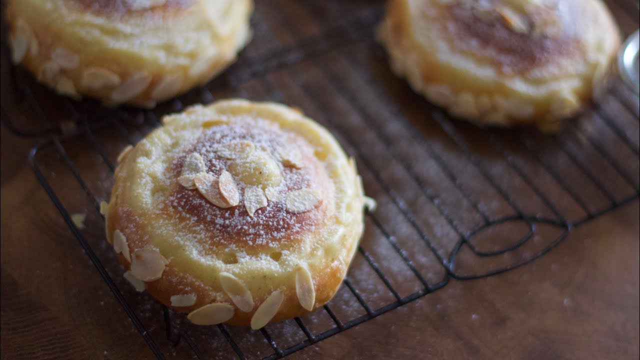 Brioches à la crème pâtissière 😋