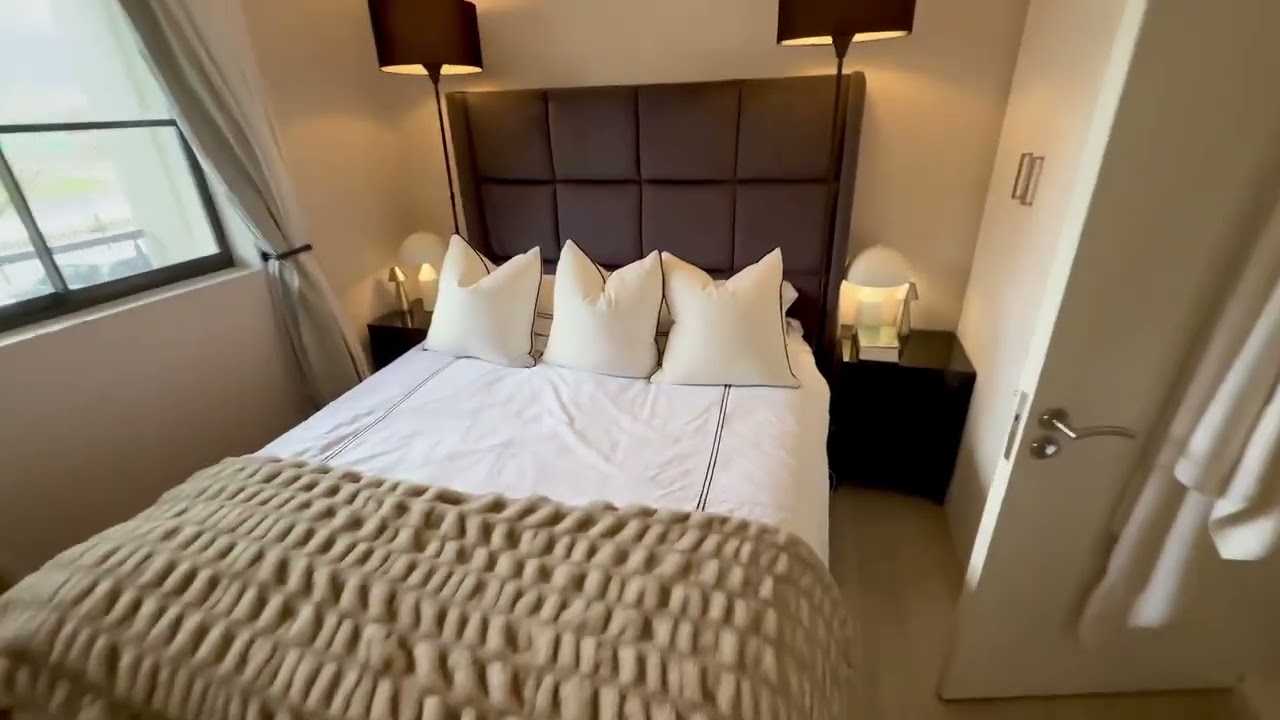 One bedroom for rent in Rondebosch Village Cape Twon