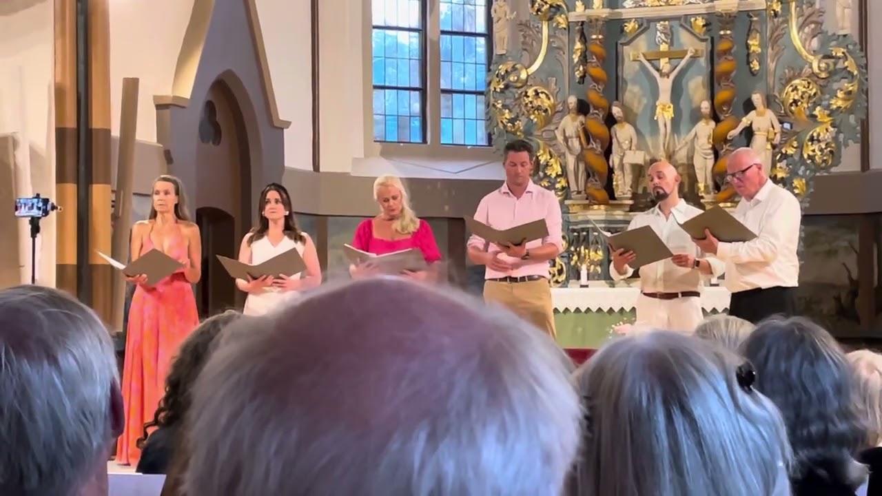 Ecstatic Ensemble performs Misty Mountains (H. Shore) & May It Be (Enya)