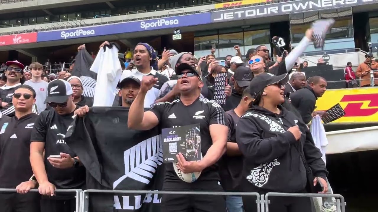 WATCH I Cape All Blacks supporters sing the New Zealand national anthem at the DHL Stadium in CT