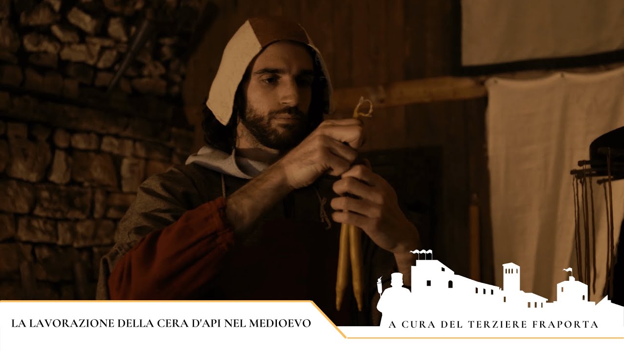 La lavorazione della cera d'api nel Medioevo