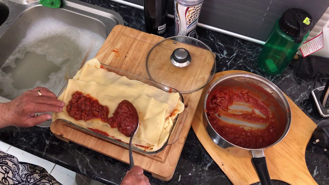 Cooking Lasagna on my Origo 3000 Alcohol Stove