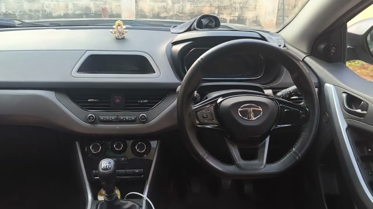 2020 Tata nexon xms diesel mt reading 140,000 complete showroom room track available  ph 8121563669