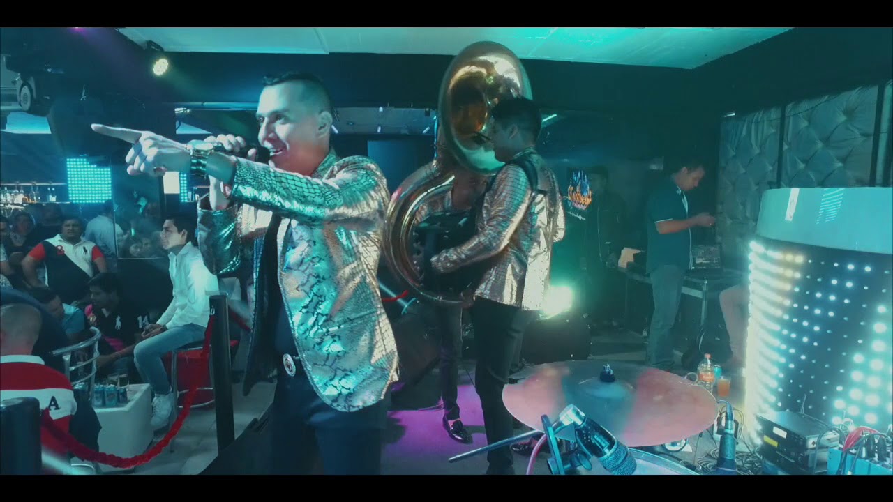 EL KONEJO Y SU CLIKA NORTE&Ntilde;A - LOS NINIS Y EL ESPECIAL (EN VIVO)